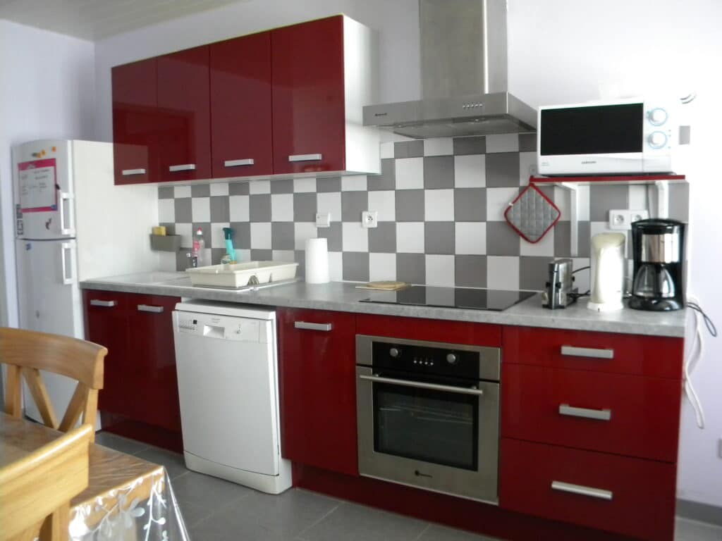 LOCATION SAISONNIERE CELERIER ELIZABETH