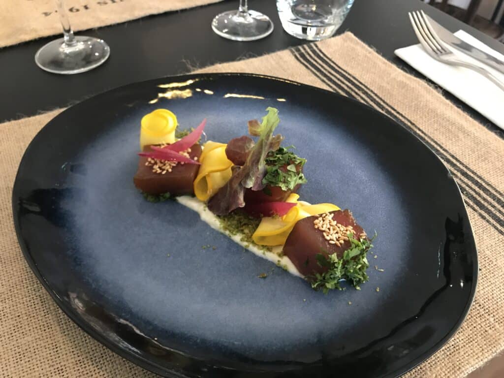 LA PETITE TABLE / CHEZ GREG