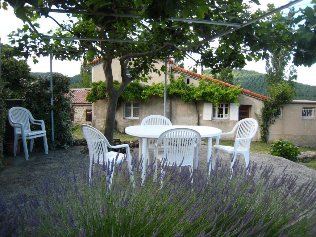 GÎTE DE PEYRE