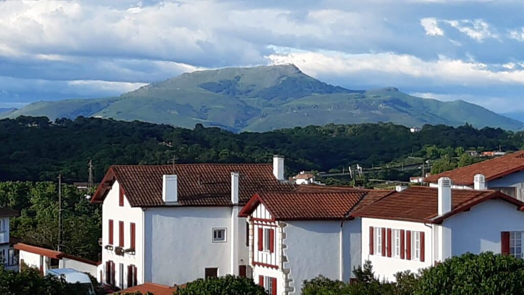 INFINITY VIEW BIDART