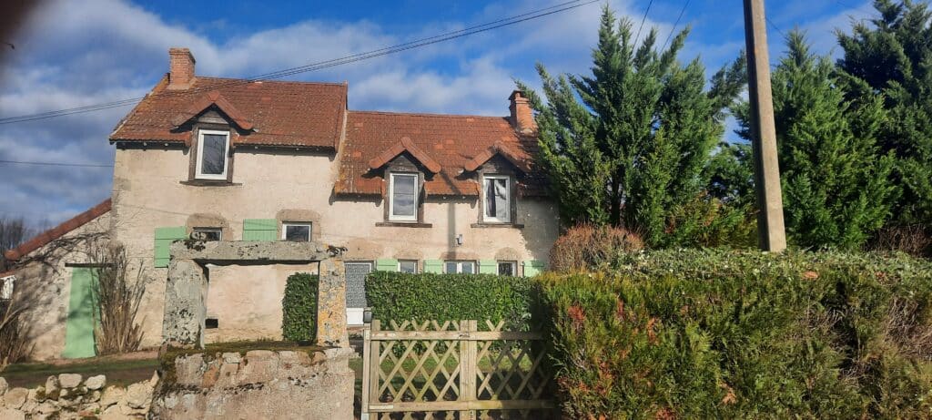 LA PETITE MAISON DE CHAVROCHES